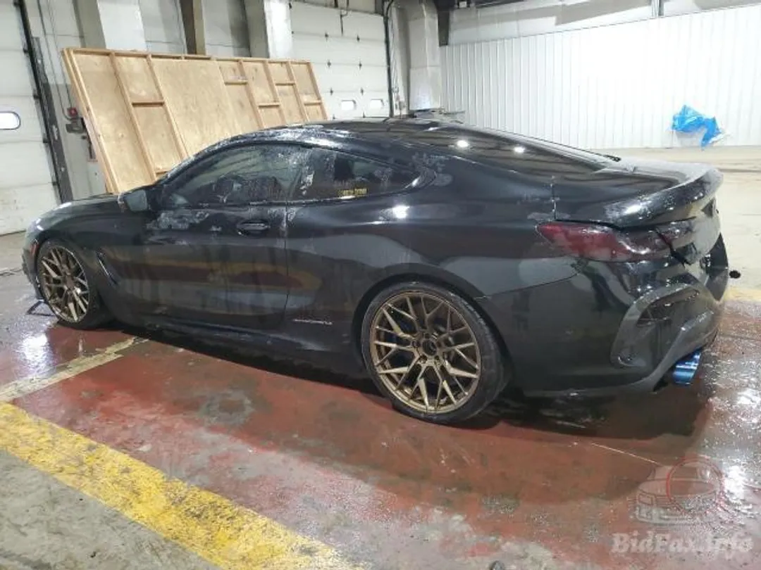 BMW M850i-2