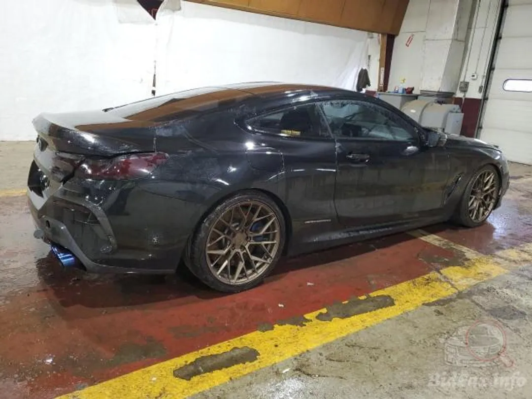 BMW M850i-3